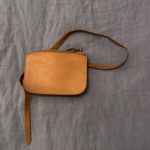 MADEWELL “the simple pouch” Leather Mine Belt Bag (M)